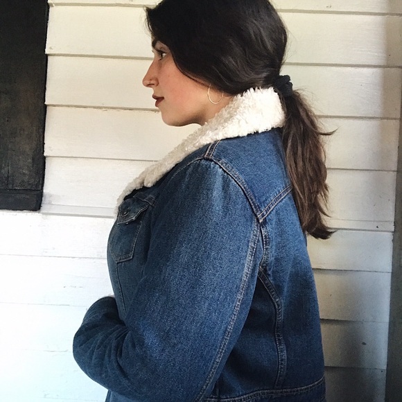 DENIM JACKET W/ SHERPA COLLAR & LINING - Picture 3 of 8